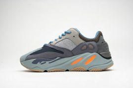Picture of Yeezy 700 _SKUfc4211032fc